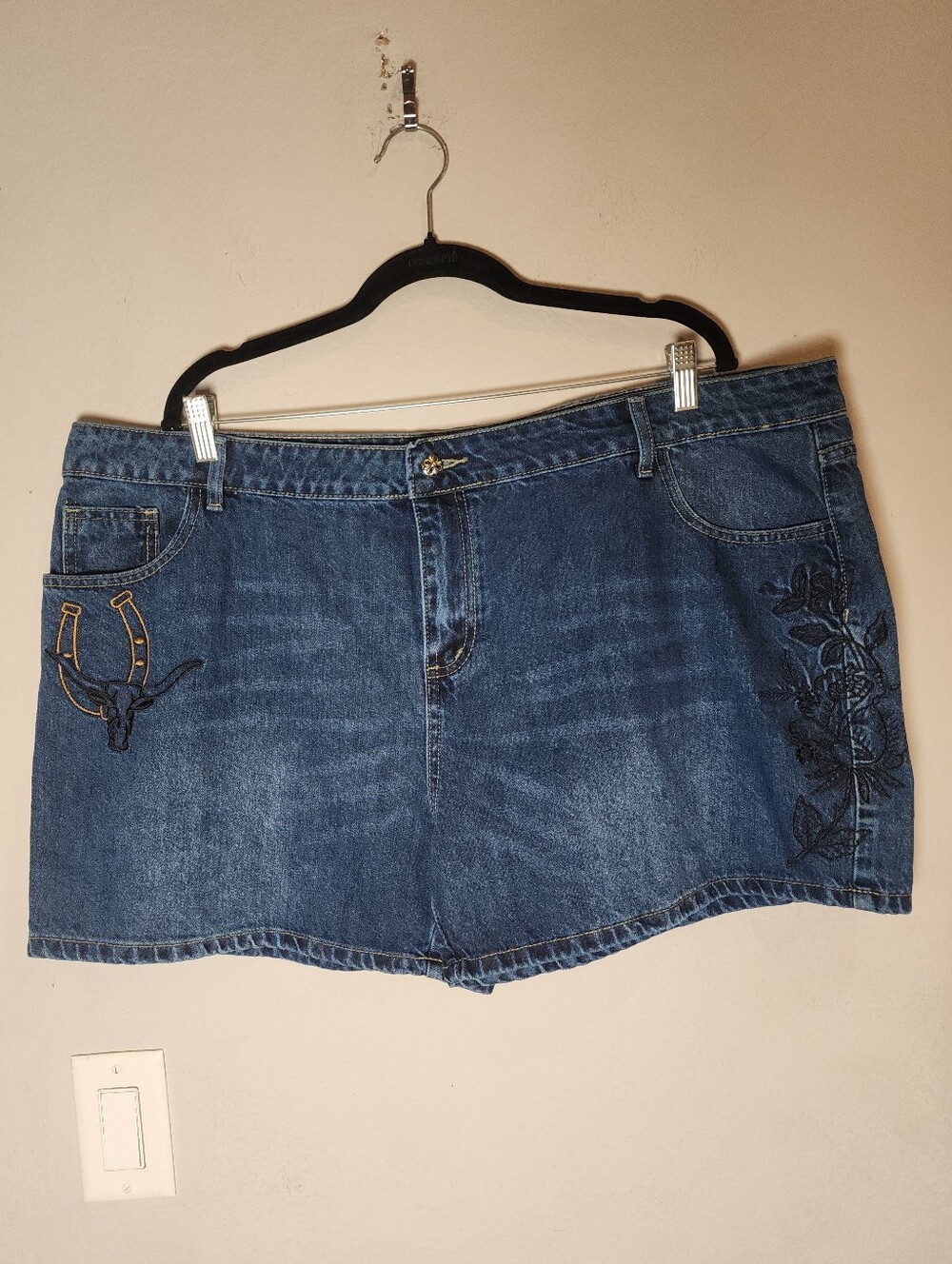 Rodeo Quincy Embroidered Camarillo Classic Denim Shorts Western Country Rodeo XL